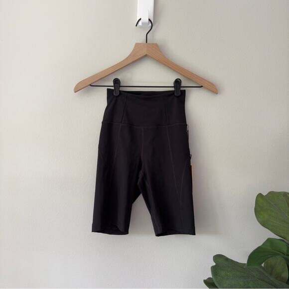 Girlfriend Collective Biker Shorts Stretch Recycled Polyester Spandex Athletic - Picture 9 of 9